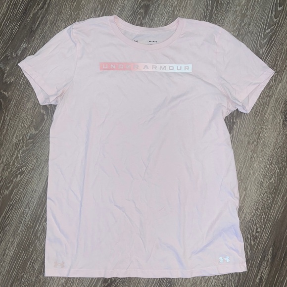 Under Armour Tops - Women’s Under Armour Tee
